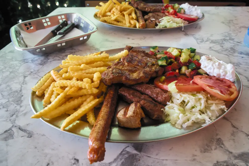 2026-06-11_kotor_grilled-meat-platter_dsc05423.jpg