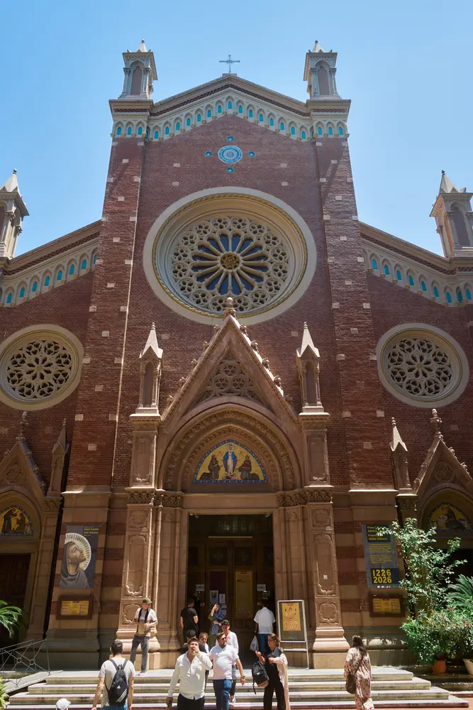 2026-06-06_istanbul_saint-antoine-church-facade_dsc02944.jpg