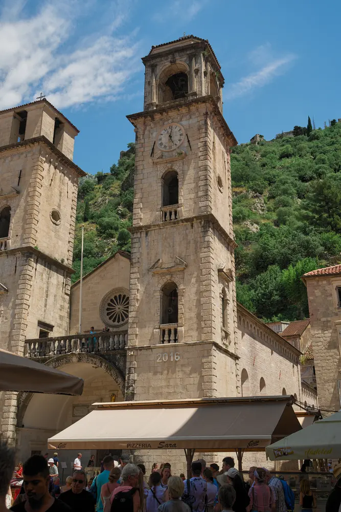 2026-06-11_kotor_cathedral-twin-towers_dsc05510.jpg