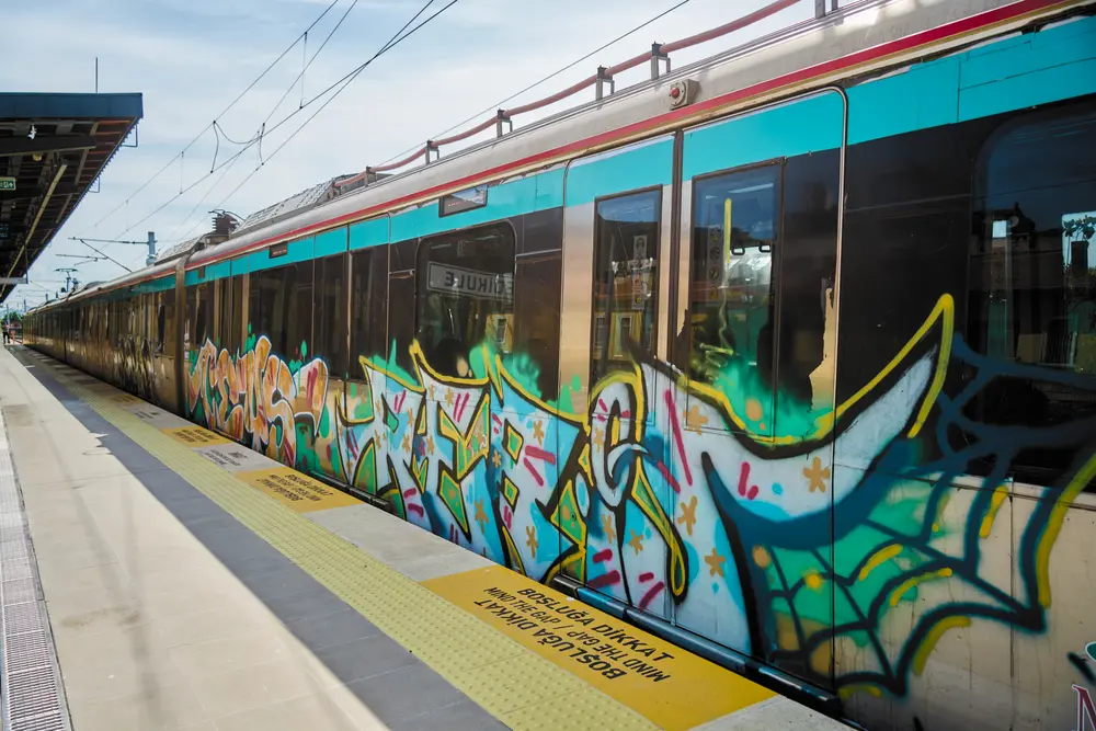 イェディクレへの始発電車