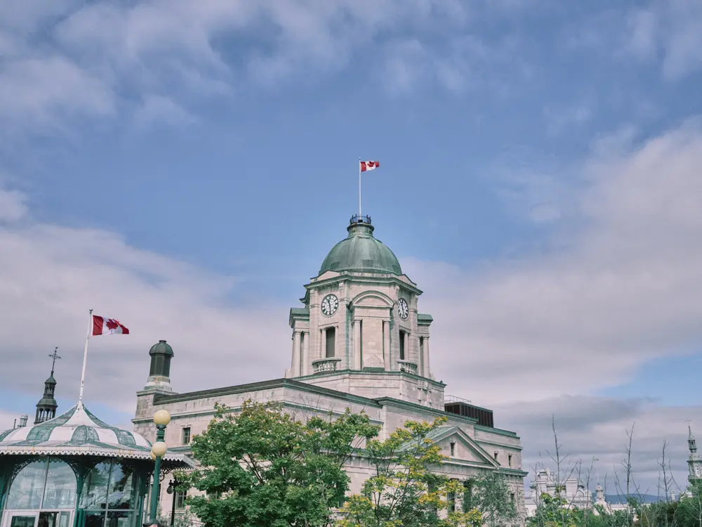 2024-09-10_quebec-city_market-roof_dsc04694.jpg