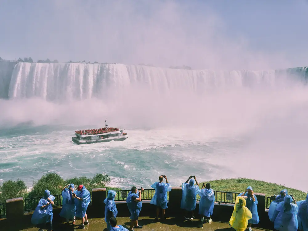2024-09-06_niagara-falls_falls-lookout_dsc03485.jpg