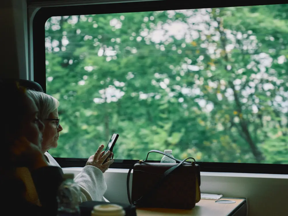 窓辺の列車