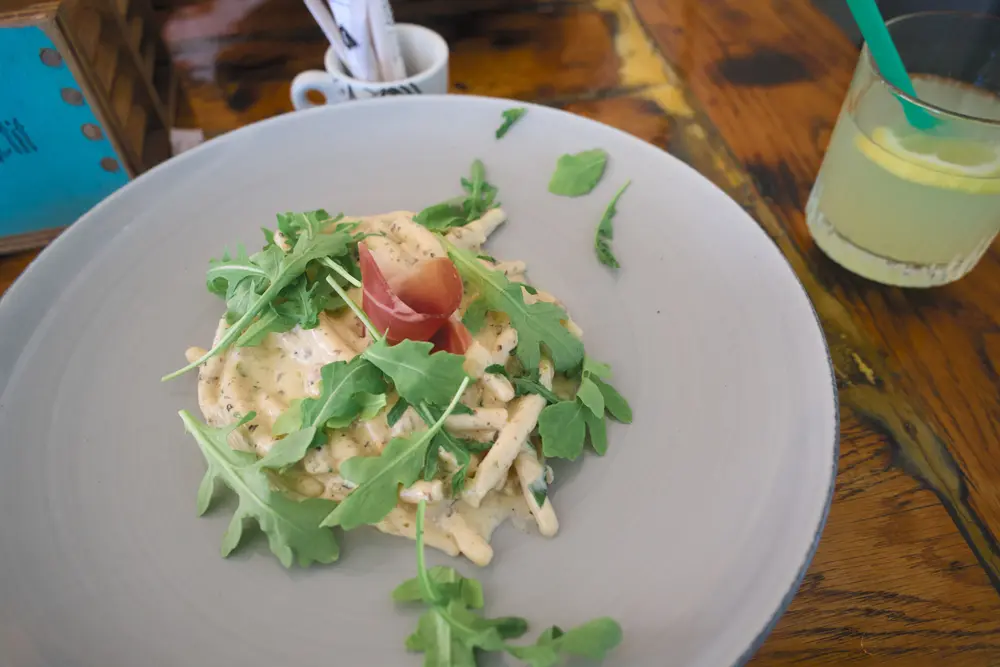 2026-06-13_dubrovnik_pasta-lunch-with-lemonade_dsc06551.jpg