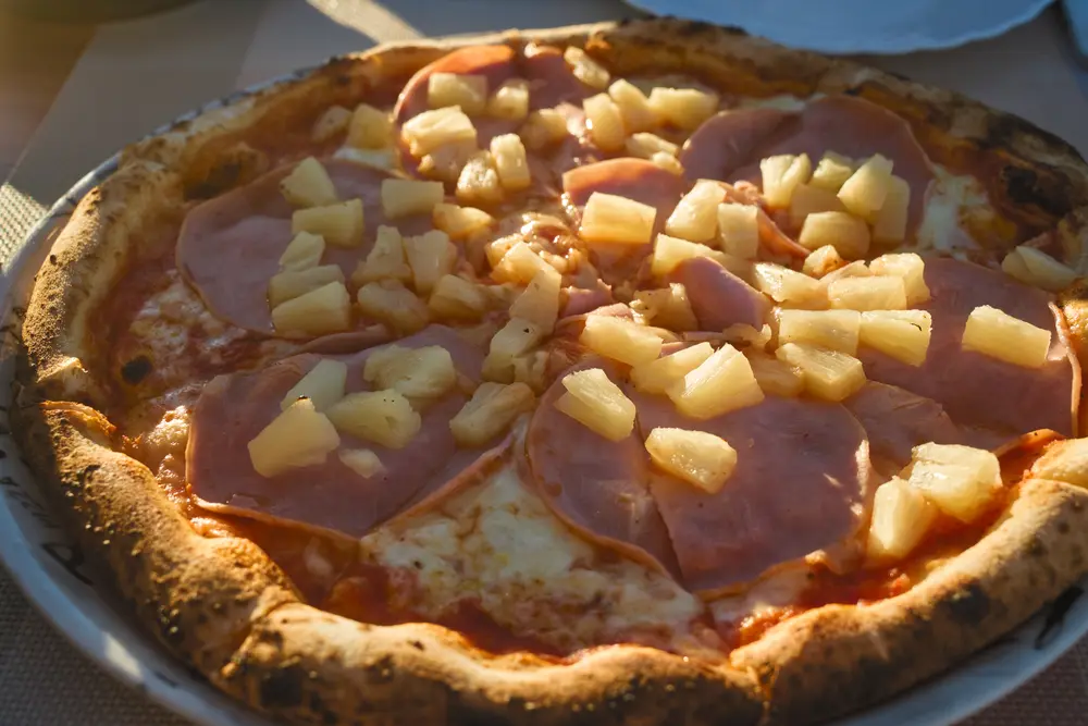 2026-06-13_korcula_pizza-on-the-table_dsc06728.jpg