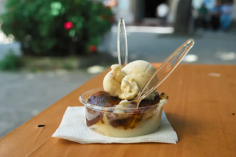 2026-06-08_istanbul_ice-cream-dessert-cup_dsc04433.jpg