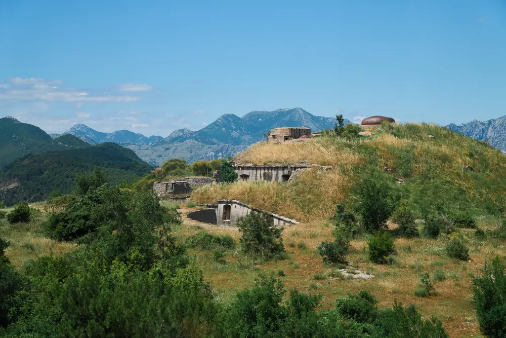 2026-06-12_kotor_hilltop-fort-ruins_dsc06121.jpg
